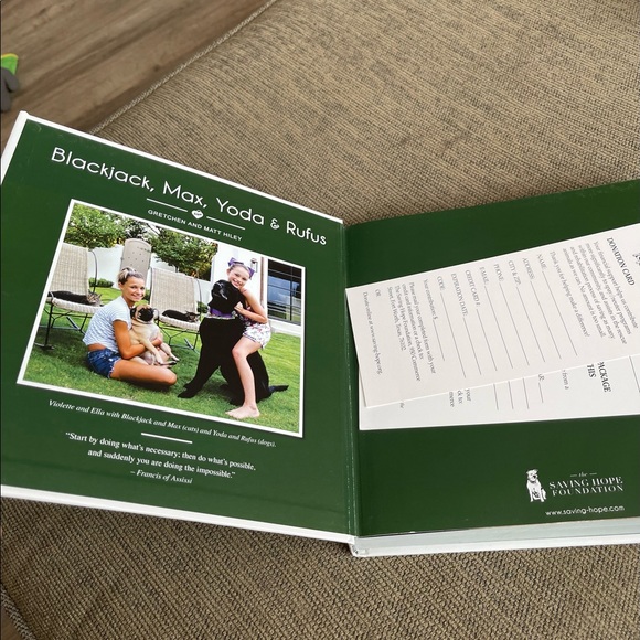 Hardcover Hope & Friends 2017 Saving Hope Foundation Rescue Dogs - Picture 4 of 5